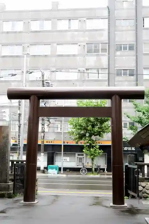 札幌祖霊神社の鳥居