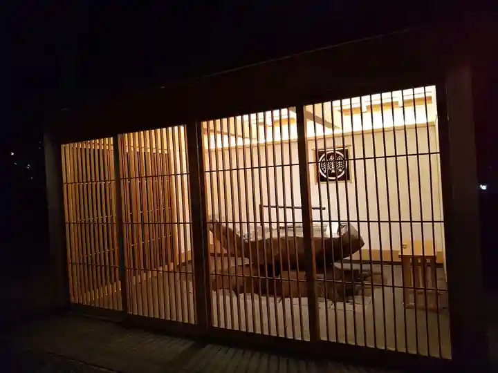 星川杉山神社の手水舎