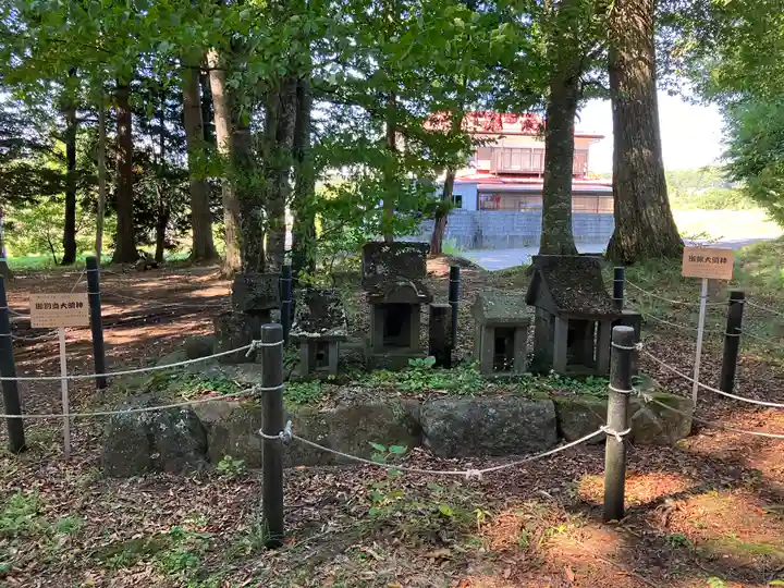 乙事諏訪神社の末社・摂社