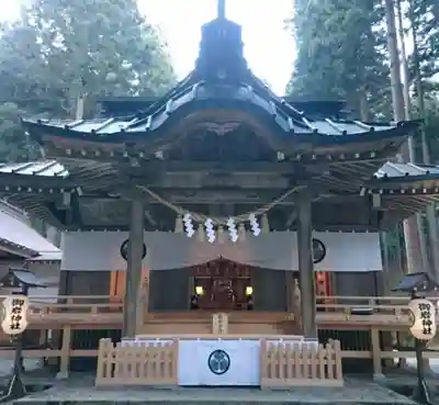 御岩神社の本殿・本堂