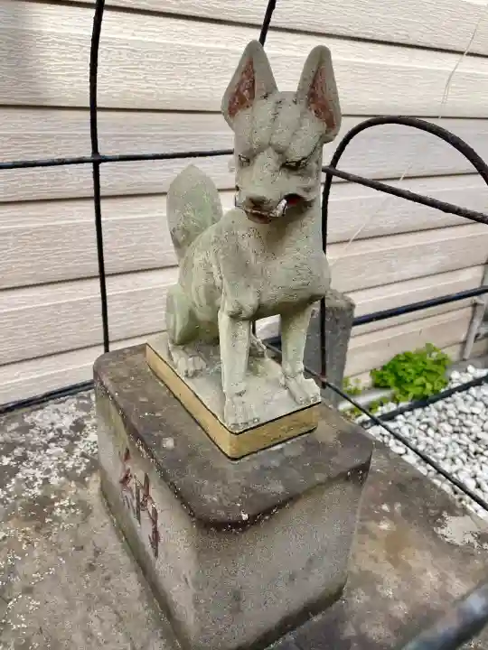 伏見大漁稲荷神社の{uncategorized: "未分類", other: "その他", undefined: "問題あり", building: "その他建物", grave: "お墓", sacred_gate: "鳥居", guardian: "狛犬", statue: "像", buddha: "仏像", history: "歴史", nature: "自然", garden: "庭園", animal: "動物", pagoda: "塔", temizu: "手水舎", mountain_gate: "山門・神門", sanctuary: "本殿・本堂", subordinate: "末社・摂社", art: "芸術", scenery: "景色", jizo: "地蔵", ema: "絵馬", goshuin: "御朱印", omikuji: "おみくじ", items: "授与品その他", amulet: "お守り", goshuincho: "御朱印帳", eats: "食事", festival: "お祭り", votive_dance: "神楽", shichigosan: "七五三参", wedding: "結婚式", experience: "体験その他", initially: "初詣", around: "周辺", anti_infection: "感染症対策"}