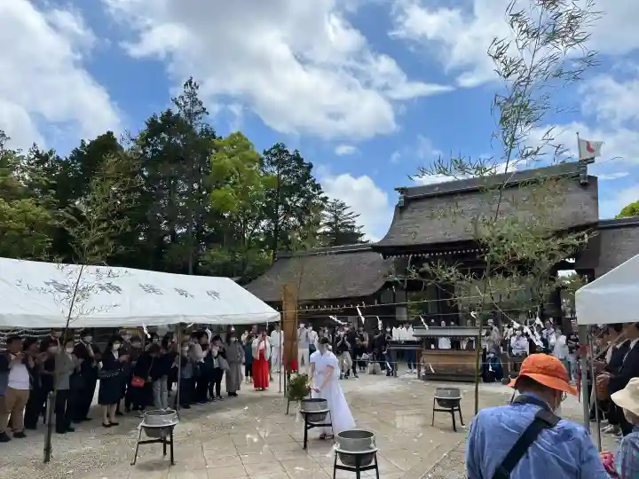 伊弉諾神宮の{uncategorized: "未分類", other: "その他", undefined: "問題あり", building: "その他建物", grave: "お墓", sacred_gate: "鳥居", guardian: "狛犬", statue: "像", buddha: "仏像", history: "歴史", nature: "自然", garden: "庭園", animal: "動物", pagoda: "塔", temizu: "手水舎", mountain_gate: "山門・神門", sanctuary: "本殿・本堂", subordinate: "末社・摂社", art: "芸術", scenery: "景色", jizo: "地蔵", ema: "絵馬", goshuin: "御朱印", omikuji: "おみくじ", items: "授与品その他", amulet: "お守り", goshuincho: "御朱印帳", eats: "食事", festival: "お祭り", votive_dance: "神楽", shichigosan: "七五三参", wedding: "結婚式", experience: "体験その他", initially: "初詣", around: "周辺", anti_infection: "感染症対策"}
