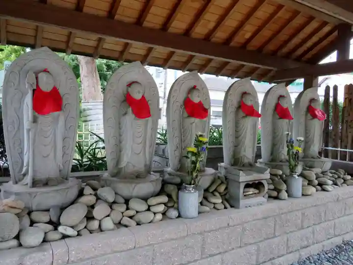 瀧泉寺(目黒不動尊)の地蔵