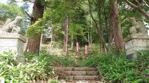 巖稲荷神社の狛犬