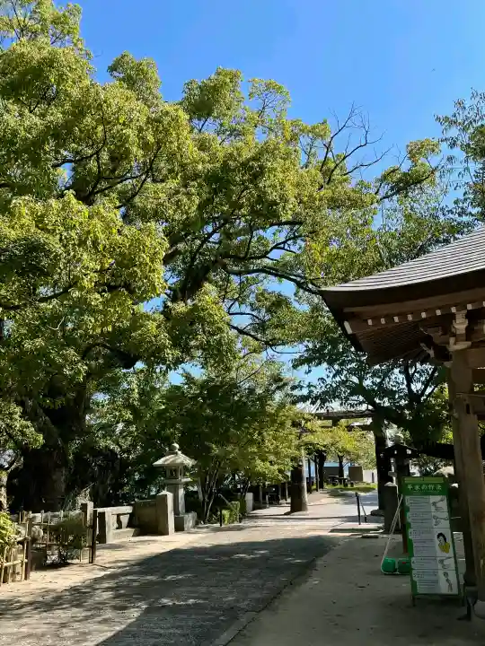 與止日女神社の{uncategorized: "未分類", other: "その他", undefined: "問題あり", building: "その他建物", grave: "お墓", sacred_gate: "鳥居", guardian: "狛犬", statue: "像", buddha: "仏像", history: "歴史", nature: "自然", garden: "庭園", animal: "動物", pagoda: "塔", temizu: "手水舎", mountain_gate: "山門・神門", sanctuary: "本殿・本堂", subordinate: "末社・摂社", art: "芸術", scenery: "景色", jizo: "地蔵", ema: "絵馬", goshuin: "御朱印", omikuji: "おみくじ", items: "授与品その他", amulet: "お守り", goshuincho: "御朱印帳", eats: "食事", festival: "お祭り", votive_dance: "神楽", shichigosan: "七五三参", wedding: "結婚式", experience: "体験その他", initially: "初詣", around: "周辺", anti_infection: "感染症対策"}