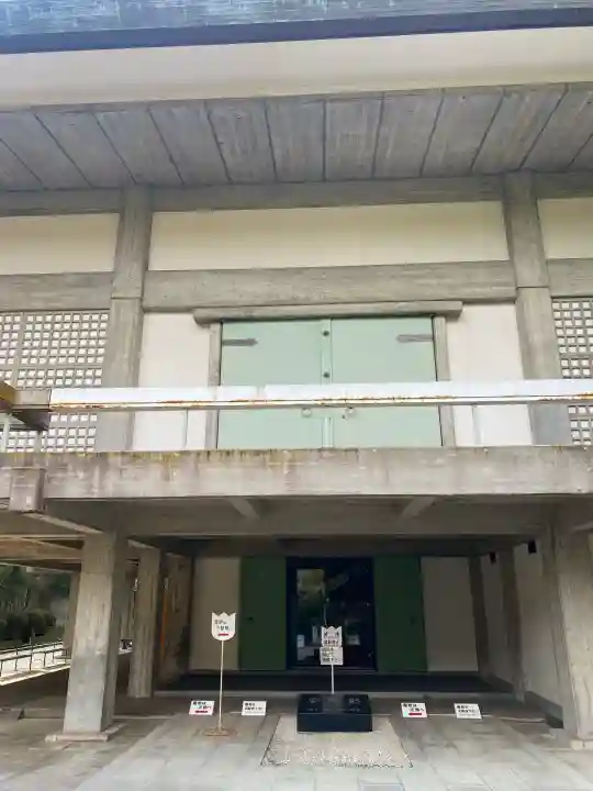 大山祇神社の{uncategorized: "未分類", other: "その他", undefined: "問題あり", building: "その他建物", grave: "お墓", sacred_gate: "鳥居", guardian: "狛犬", statue: "像", buddha: "仏像", history: "歴史", nature: "自然", garden: "庭園", animal: "動物", pagoda: "塔", temizu: "手水舎", mountain_gate: "山門・神門", sanctuary: "本殿・本堂", subordinate: "末社・摂社", art: "芸術", scenery: "景色", jizo: "地蔵", ema: "絵馬", goshuin: "御朱印", omikuji: "おみくじ", items: "授与品その他", amulet: "お守り", goshuincho: "御朱印帳", eats: "食事", festival: "お祭り", votive_dance: "神楽", shichigosan: "七五三参", wedding: "結婚式", experience: "体験その他", initially: "初詣", around: "周辺", anti_infection: "感染症対策"}