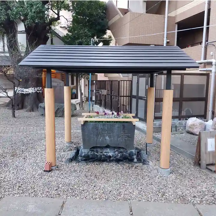 上目黒氷川神社の手水舎