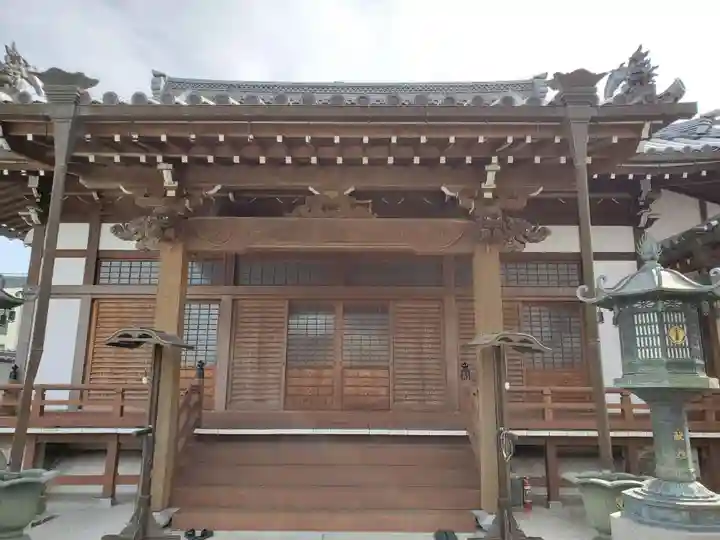 極楽寺の本殿・本堂