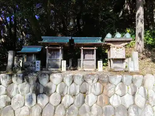 栗栖神社の末社・摂社