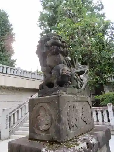桐ヶ谷氷川神社の狛犬