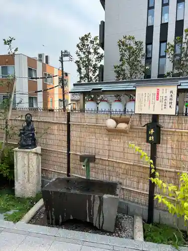 駒込妙義神社の手水舎