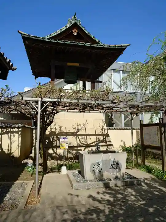 秩父札所十三番 慈眼寺の{uncategorized: "未分類", other: "その他", undefined: "問題あり", building: "その他建物", grave: "お墓", sacred_gate: "鳥居", guardian: "狛犬", statue: "像", buddha: "仏像", history: "歴史", nature: "自然", garden: "庭園", animal: "動物", pagoda: "塔", temizu: "手水舎", mountain_gate: "山門・神門", sanctuary: "本殿・本堂", subordinate: "末社・摂社", art: "芸術", scenery: "景色", jizo: "地蔵", ema: "絵馬", goshuin: "御朱印", omikuji: "おみくじ", items: "授与品その他", amulet: "お守り", goshuincho: "御朱印帳", eats: "食事", festival: "お祭り", votive_dance: "神楽", shichigosan: "七五三参", wedding: "結婚式", experience: "体験その他", initially: "初詣", around: "周辺", anti_infection: "感染症対策"}