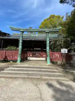 厳島神社の{uncategorized: "未分類", other: "その他", undefined: "問題あり", building: "その他建物", grave: "お墓", sacred_gate: "鳥居", guardian: "狛犬", statue: "像", buddha: "仏像", history: "歴史", nature: "自然", garden: "庭園", animal: "動物", pagoda: "塔", temizu: "手水舎", mountain_gate: "山門・神門", sanctuary: "本殿・本堂", subordinate: "末社・摂社", art: "芸術", scenery: "景色", jizo: "地蔵", ema: "絵馬", goshuin: "御朱印", omikuji: "おみくじ", items: "授与品その他", amulet: "お守り", goshuincho: "御朱印帳", eats: "食事", festival: "お祭り", votive_dance: "神楽", shichigosan: "七五三参", wedding: "結婚式", experience: "体験その他", initially: "初詣", around: "周辺", anti_infection: "感染症対策"}