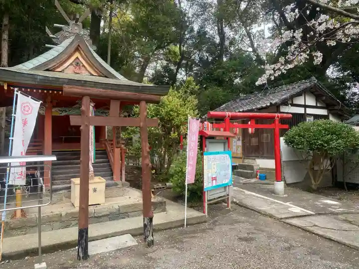 粉河産土神社(たのもしの宮)の{uncategorized: "未分類", other: "その他", undefined: "問題あり", building: "その他建物", grave: "お墓", sacred_gate: "鳥居", guardian: "狛犬", statue: "像", buddha: "仏像", history: "歴史", nature: "自然", garden: "庭園", animal: "動物", pagoda: "塔", temizu: "手水舎", mountain_gate: "山門・神門", sanctuary: "本殿・本堂", subordinate: "末社・摂社", art: "芸術", scenery: "景色", jizo: "地蔵", ema: "絵馬", goshuin: "御朱印", omikuji: "おみくじ", items: "授与品その他", amulet: "お守り", goshuincho: "御朱印帳", eats: "食事", festival: "お祭り", votive_dance: "神楽", shichigosan: "七五三参", wedding: "結婚式", experience: "体験その他", initially: "初詣", around: "周辺", anti_infection: "感染症対策"}