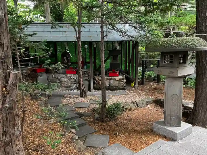 白石神社の仏像