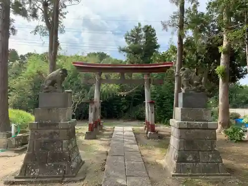 諏訪神社の鳥居