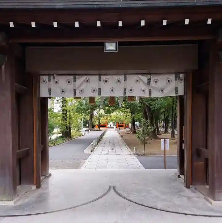葛飾八幡宮の山門・神門