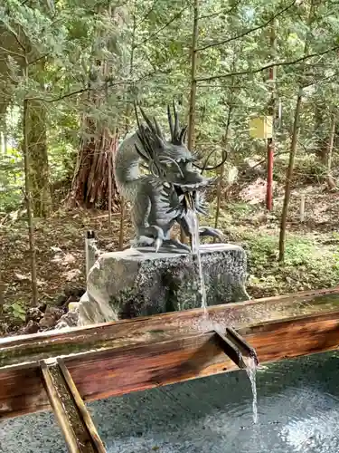 新屋山神社(山梨県)