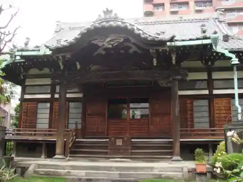 長遠寺の本殿・本堂