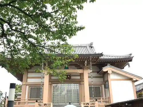 円泉寺の本殿