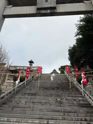 亀山八幡宮の{uncategorized: "未分類", other: "その他", undefined: "問題あり", building: "その他建物", grave: "お墓", sacred_gate: "鳥居", guardian: "狛犬", statue: "像", buddha: "仏像", history: "歴史", nature: "自然", garden: "庭園", animal: "動物", pagoda: "塔", temizu: "手水舎", mountain_gate: "山門・神門", sanctuary: "本殿・本堂", subordinate: "末社・摂社", art: "芸術", scenery: "景色", jizo: "地蔵", ema: "絵馬", goshuin: "御朱印", omikuji: "おみくじ", items: "授与品その他", amulet: "お守り", goshuincho: "御朱印帳", eats: "食事", festival: "お祭り", votive_dance: "神楽", shichigosan: "七五三参", wedding: "結婚式", experience: "体験その他", initially: "初詣", around: "周辺", anti_infection: "感染症対策"}
