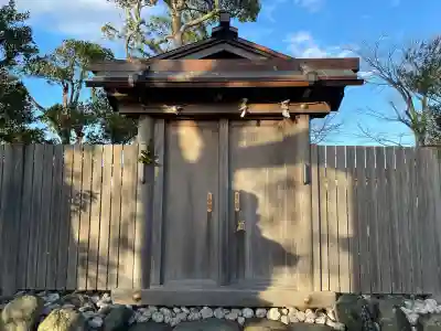 日和神社の{uncategorized: "未分類", other: "その他", undefined: "問題あり", building: "その他建物", grave: "お墓", sacred_gate: "鳥居", guardian: "狛犬", statue: "像", buddha: "仏像", history: "歴史", nature: "自然", garden: "庭園", animal: "動物", pagoda: "塔", temizu: "手水舎", mountain_gate: "山門・神門", sanctuary: "本殿・本堂", subordinate: "末社・摂社", art: "芸術", scenery: "景色", jizo: "地蔵", ema: "絵馬", goshuin: "御朱印", omikuji: "おみくじ", items: "授与品その他", amulet: "お守り", goshuincho: "御朱印帳", eats: "食事", festival: "お祭り", votive_dance: "神楽", shichigosan: "七五三参", wedding: "結婚式", experience: "体験その他", initially: "初詣", around: "周辺", anti_infection: "感染症対策"}