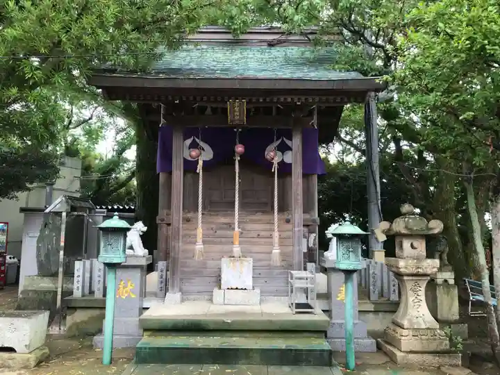 鷲尾愛宕神社の末社・摂社