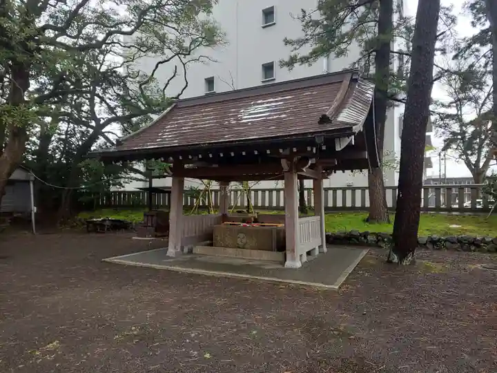 重蔵神社の手水舎