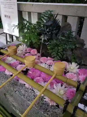 福徳神社（芽吹稲荷）の手水舎
