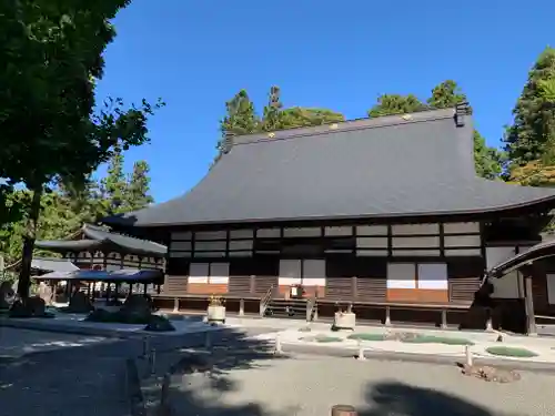 慈雲寺の本殿・本堂
