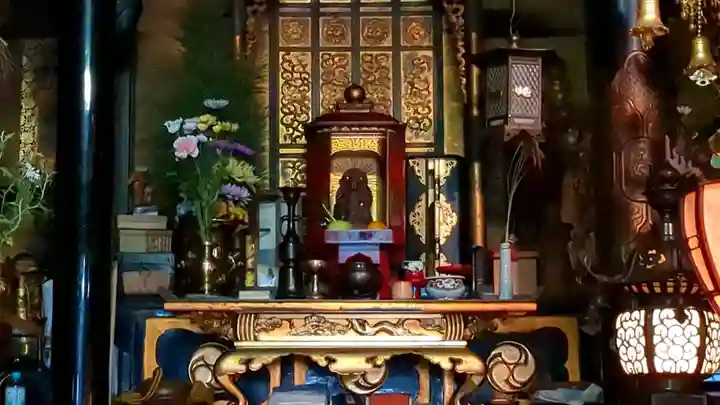 真興寺の本殿・本堂