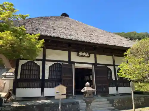 円覚寺の{uncategorized: "未分類", other: "その他", undefined: "問題あり", building: "その他建物", grave: "お墓", sacred_gate: "鳥居", guardian: "狛犬", statue: "像", buddha: "仏像", history: "歴史", nature: "自然", garden: "庭園", animal: "動物", pagoda: "塔", temizu: "手水舎", mountain_gate: "山門・神門", sanctuary: "本殿・本堂", subordinate: "末社・摂社", art: "芸術", scenery: "景色", jizo: "地蔵", ema: "絵馬", goshuin: "御朱印", omikuji: "おみくじ", items: "授与品その他", amulet: "お守り", goshuincho: "御朱印帳", eats: "食事", festival: "お祭り", votive_dance: "神楽", shichigosan: "七五三参", wedding: "結婚式", experience: "体験その他", initially: "初詣", around: "周辺", anti_infection: "感染症対策"}
