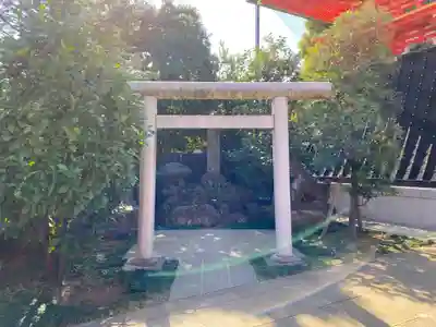 穴八幡宮の鳥居