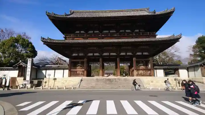 仁和寺の山門・神門