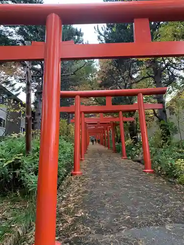 札幌伏見稲荷神社の鳥居