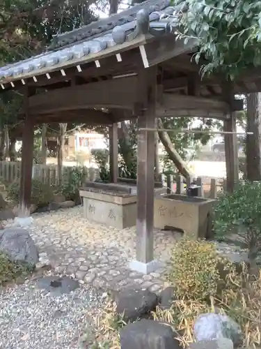 八幡社の手水舎