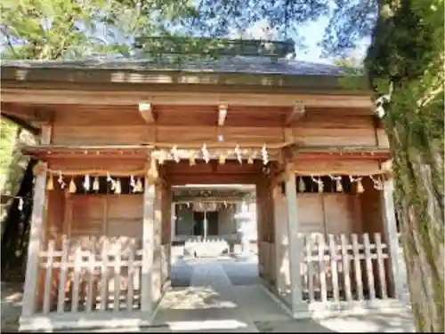 淺間神社（忍野八海）の山門・神門