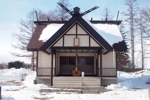 上更別神社の本殿