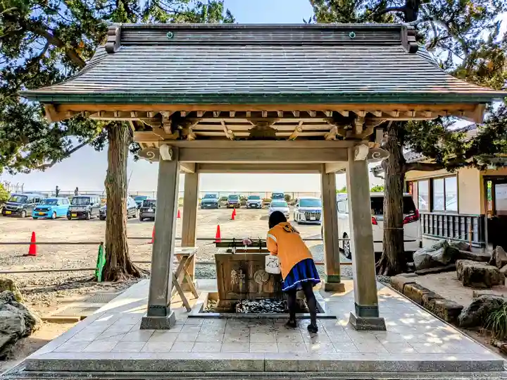 森戸大明神(森戸神社)の手水舎