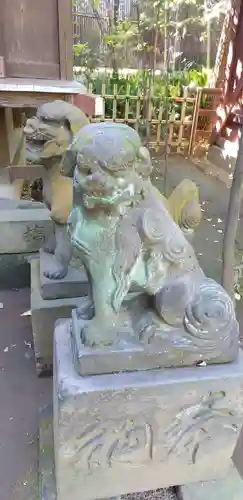 渋谷氷川神社の狛犬