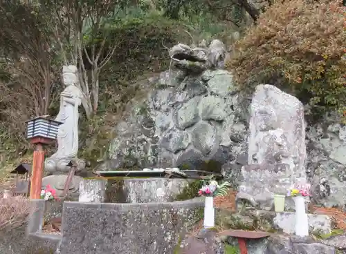 高蔵山　大山寺の手水舎