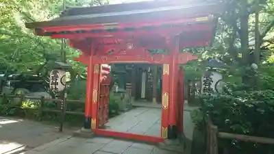愛宕神社の山門・神門