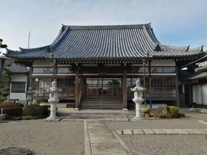 長福寺の本殿・本堂