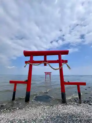大魚神社の{uncategorized: "未分類", other: "その他", undefined: "問題あり", building: "その他建物", grave: "お墓", sacred_gate: "鳥居", guardian: "狛犬", statue: "像", buddha: "仏像", history: "歴史", nature: "自然", garden: "庭園", animal: "動物", pagoda: "塔", temizu: "手水舎", mountain_gate: "山門・神門", sanctuary: "本殿・本堂", subordinate: "末社・摂社", art: "芸術", scenery: "景色", jizo: "地蔵", ema: "絵馬", goshuin: "御朱印", omikuji: "おみくじ", items: "授与品その他", amulet: "お守り", goshuincho: "御朱印帳", eats: "食事", festival: "お祭り", votive_dance: "神楽", shichigosan: "七五三参", wedding: "結婚式", experience: "体験その他", initially: "初詣", around: "周辺", anti_infection: "感染症対策"}