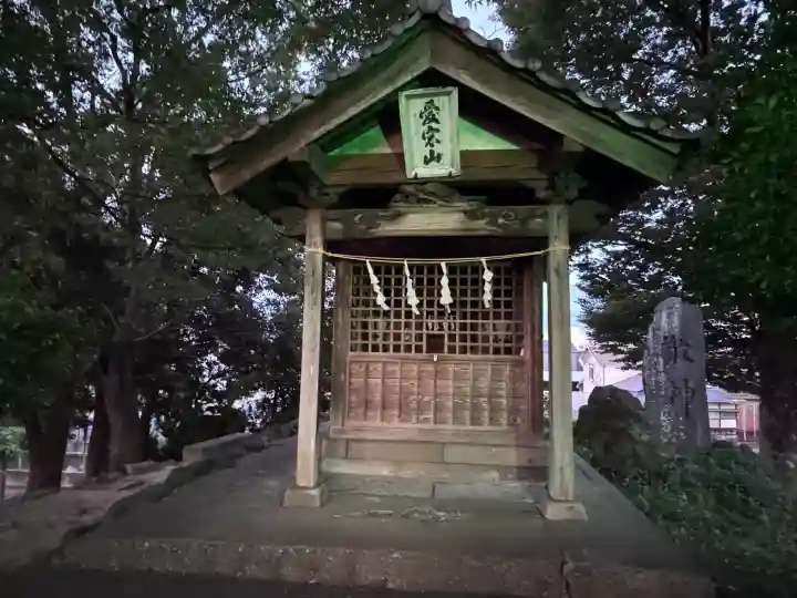 愛宕神社の{uncategorized: "未分類", other: "その他", undefined: "問題あり", building: "その他建物", grave: "お墓", sacred_gate: "鳥居", guardian: "狛犬", statue: "像", buddha: "仏像", history: "歴史", nature: "自然", garden: "庭園", animal: "動物", pagoda: "塔", temizu: "手水舎", mountain_gate: "山門・神門", sanctuary: "本殿・本堂", subordinate: "末社・摂社", art: "芸術", scenery: "景色", jizo: "地蔵", ema: "絵馬", goshuin: "御朱印", omikuji: "おみくじ", items: "授与品その他", amulet: "お守り", goshuincho: "御朱印帳", eats: "食事", festival: "お祭り", votive_dance: "神楽", shichigosan: "七五三参", wedding: "結婚式", experience: "体験その他", initially: "初詣", around: "周辺", anti_infection: "感染症対策"}
