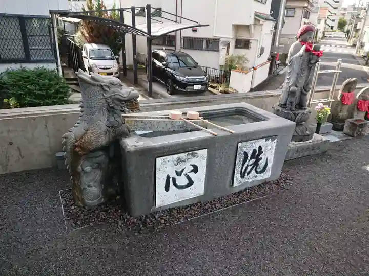 成願寺の手水舎