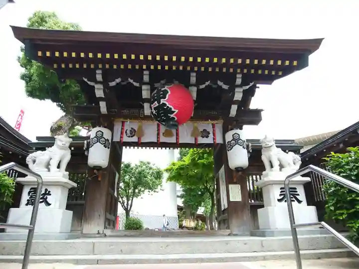 櫛田神社の山門・神門
