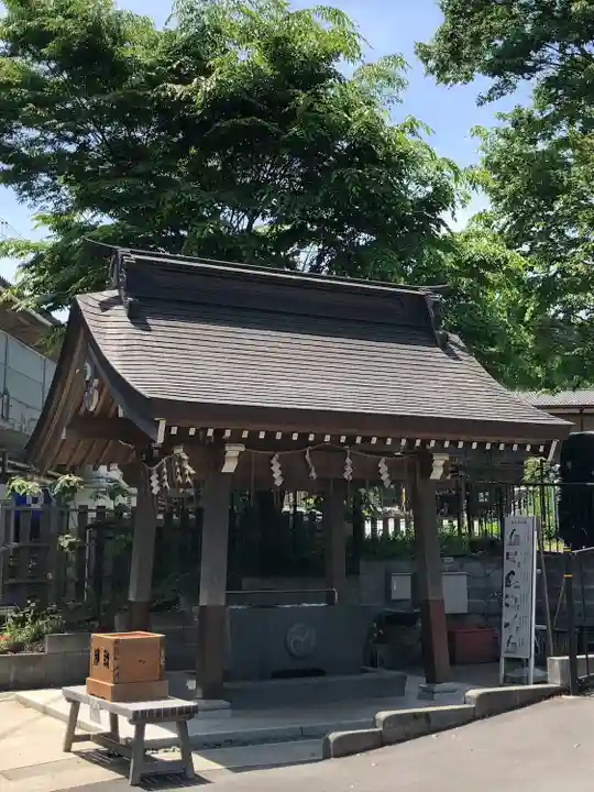 高尾山麓氷川神社の手水舎
