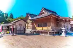 白山神社の本殿