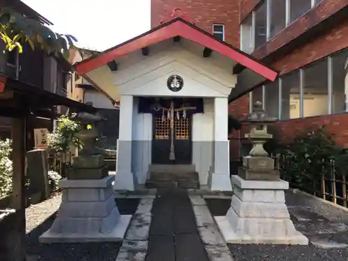 坂稲荷神社の本殿